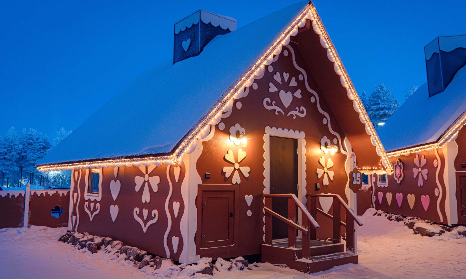 Medium gingerbread cabin from the outside in the Santa Claus Village