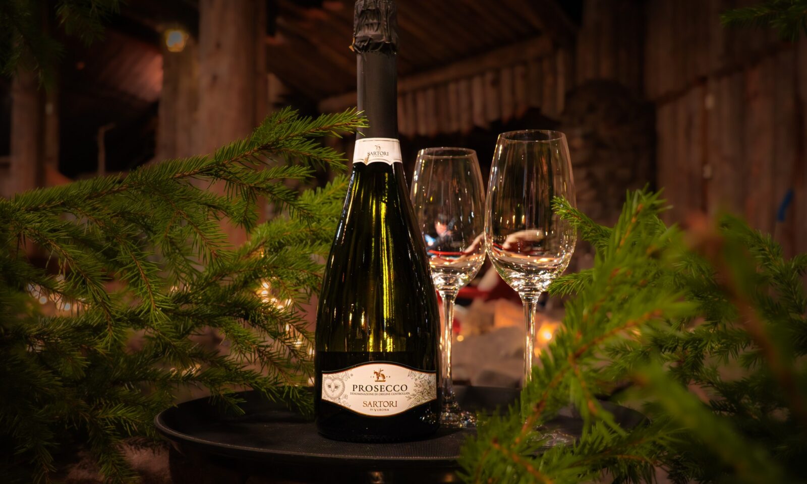 Sparkling wine and a festive table setting at Piparina’s restaurant.